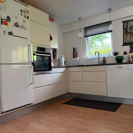 דירה Charming 3-bedroom Family House Near Blokhus